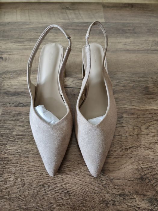 Сандали на ток Reserved