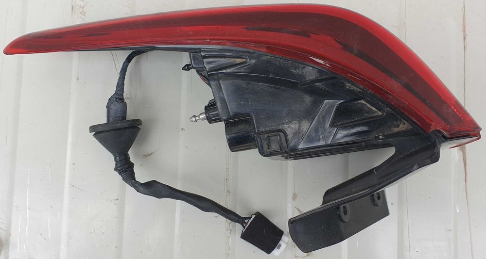 Оригинален Десен стоп Хюндай Кона – (вътрешна + външна част) 2017–2020