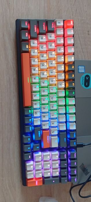 Клавиатура механическая 14 RGB расцветок идеальные кнопки