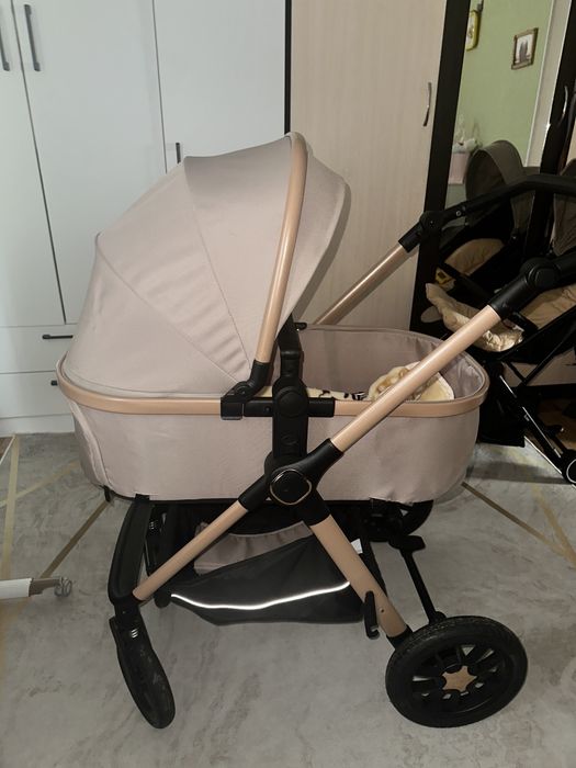 Продам коляску новая