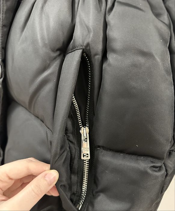 Пухавик черный prada