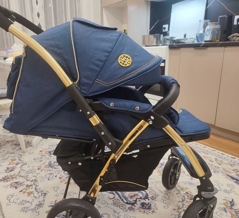 Коляска прогулочная с перекидной ручкой