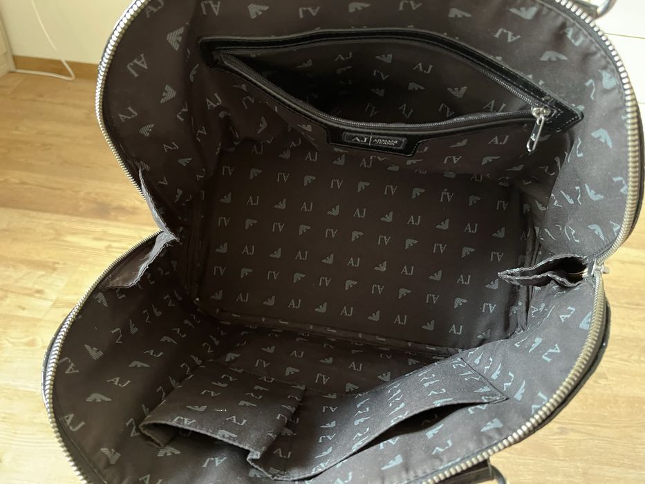 чанти естествена кожа Zara , Aneke,Armani Jeans