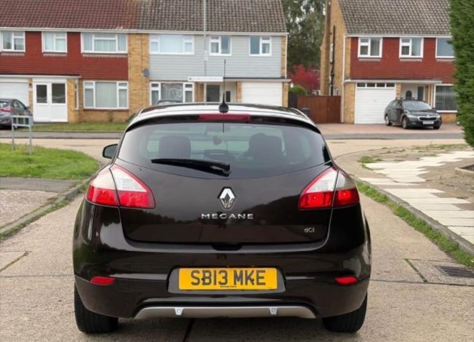 Parte Spate Haion Stop Bara Spoiler Renault Megane 3 GT-LINE Hatchback