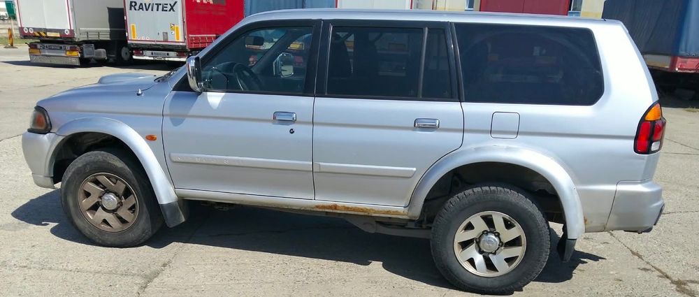 2004 Mitsubishi Pajero Sport GLS