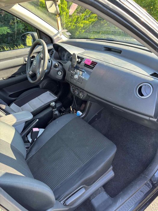 Продавам Suzuki Swift