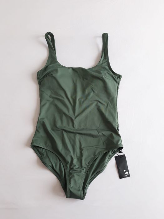 Costum de baie intreg