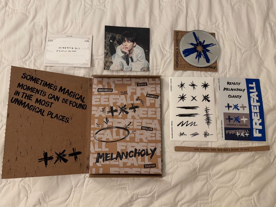 K-pop album TXT FREEFALL