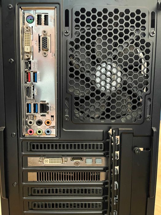 Настолен компютър i5 6600K, 8GB DDR4, HD7850, 256GB + 525GB SSDs