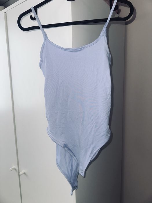 Дамско боди с тънки презрамки