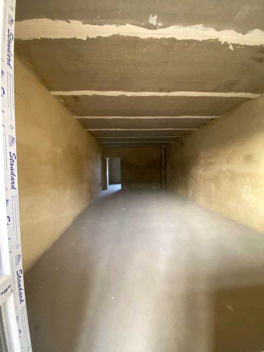 продам 2 комн квартиру в центре