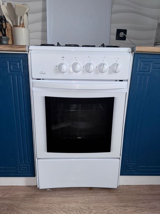 Продам газовую плиту