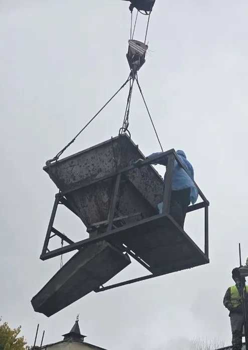 Аренда колокольчик металлическая 1,2 м³ рюмка  для бетонных растворов