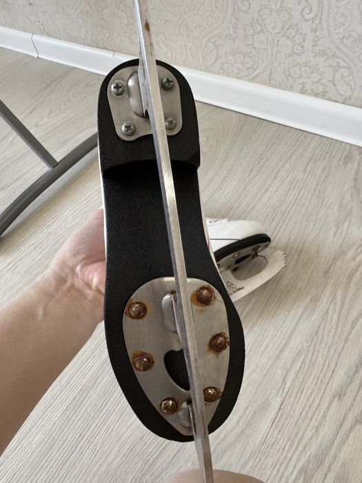 Отдам коньки детские