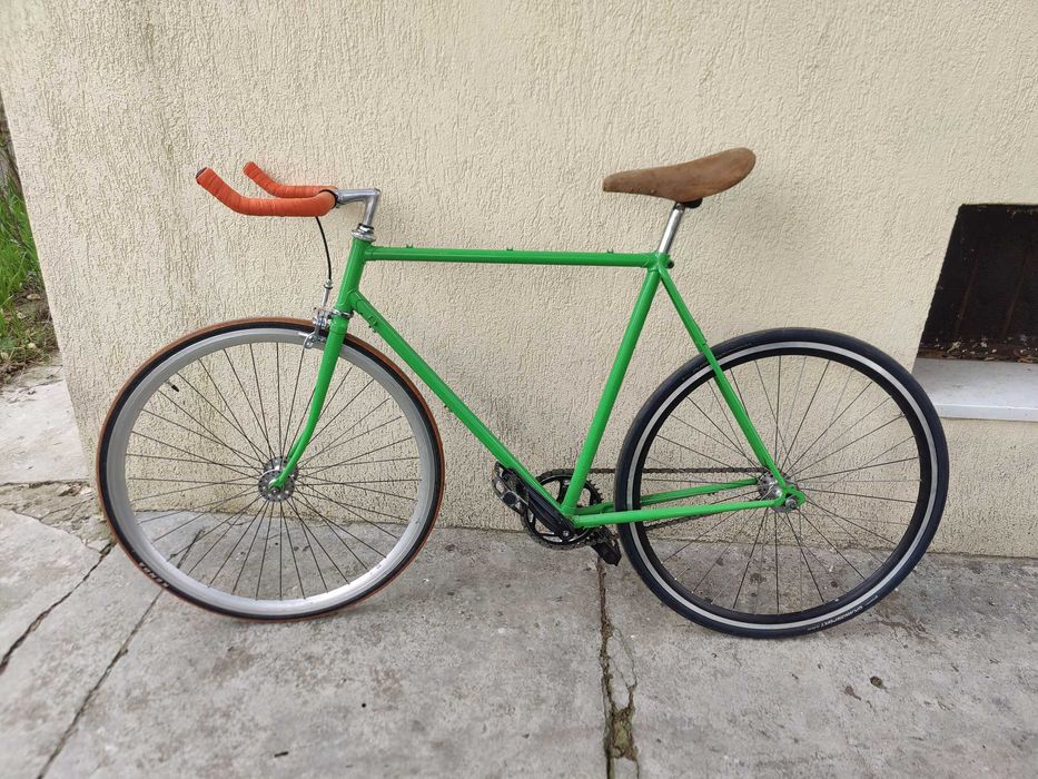 Bicicleta fixie custom, bine intretinuta