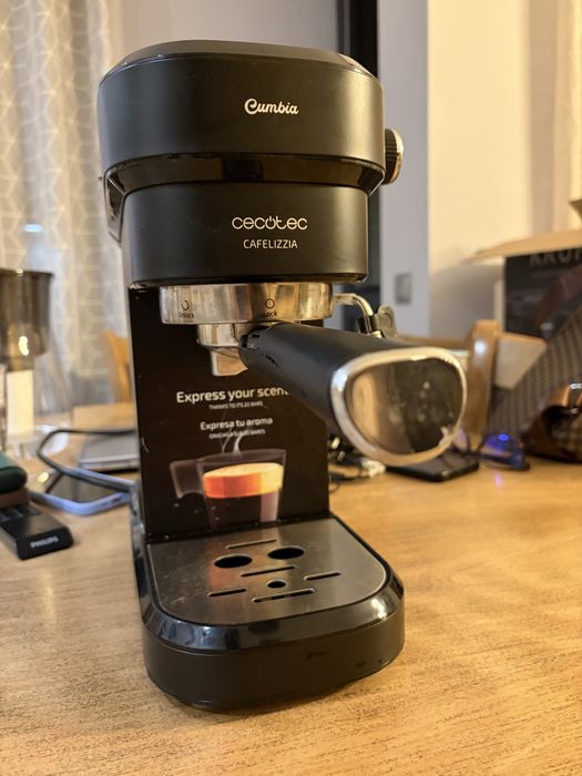 Кафемашина Cecotec CAFELIZZIA 790 Black