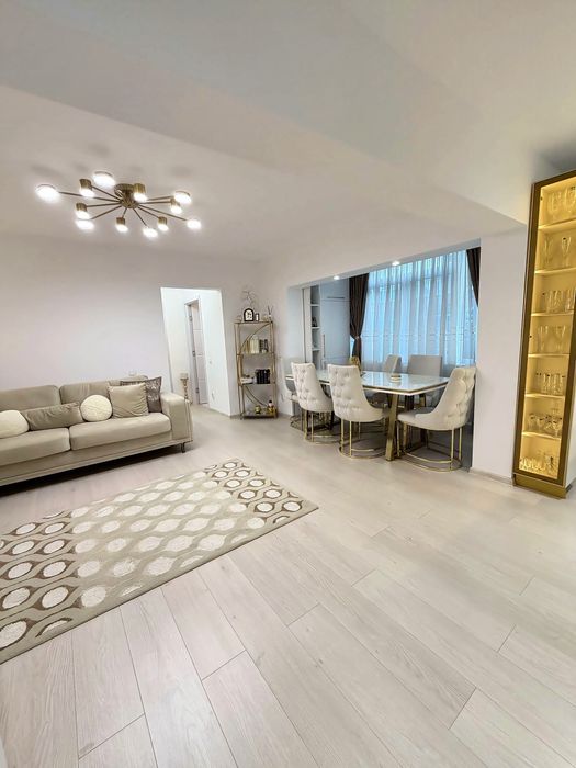 Apartament 3 camere | Complet renovat | Totul NOU | – Titu