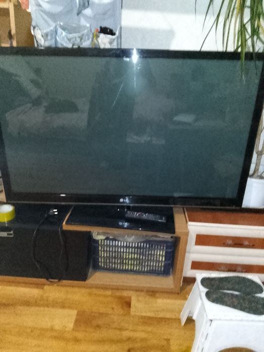 Телевизор плазма LG