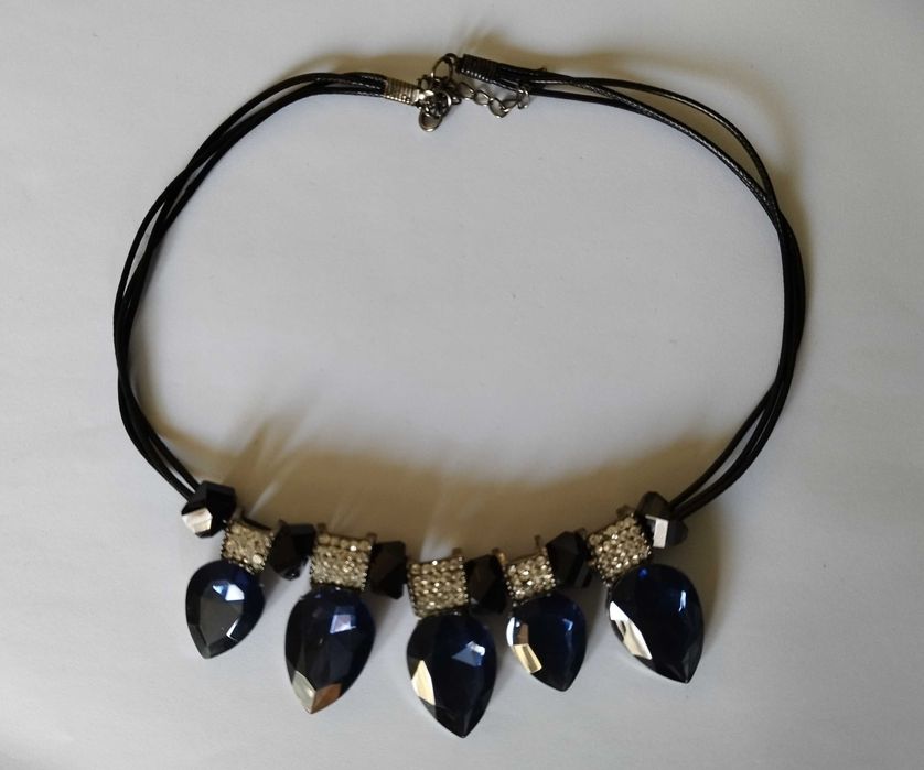 Бижута - колиета, колиета с обеци