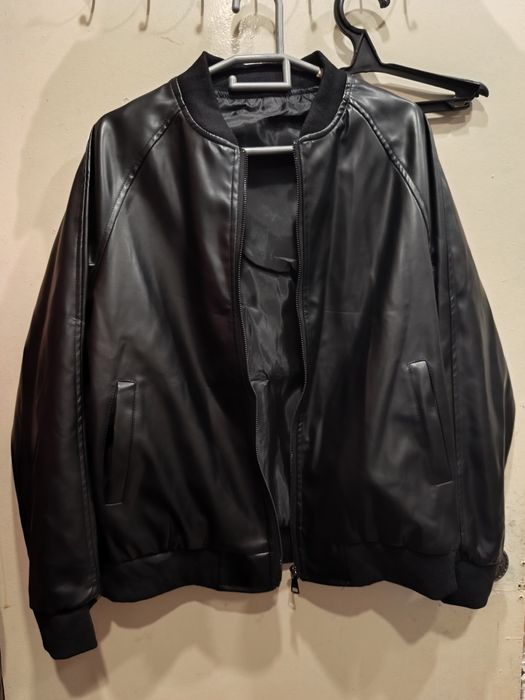 Продам мужскую  куртку