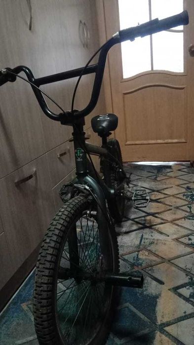 Велосипед BMX почти новый