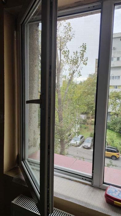 Lacatus Usi/Deblocari Usi Braila/Usi/Reparatii Termopane/Yale/Manere