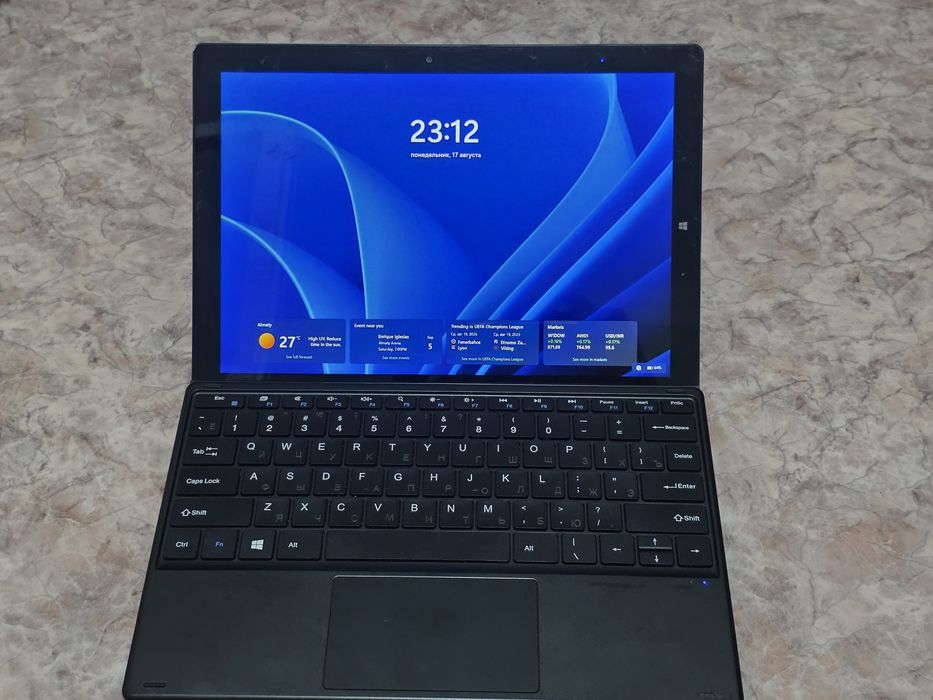 Продаю планшет на основе windows 11.