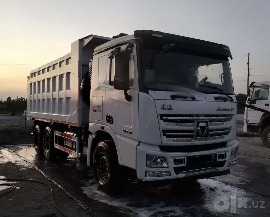 Самосвал XCMG дизель сотилади 2023 йил