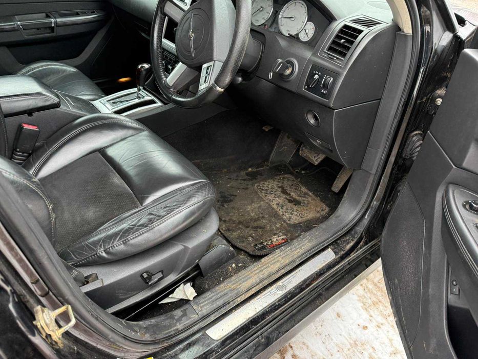 НА ЧАСТИ Chrysler 300C 3.0 CRD автоматик, 2009 година, със SRT пакет.