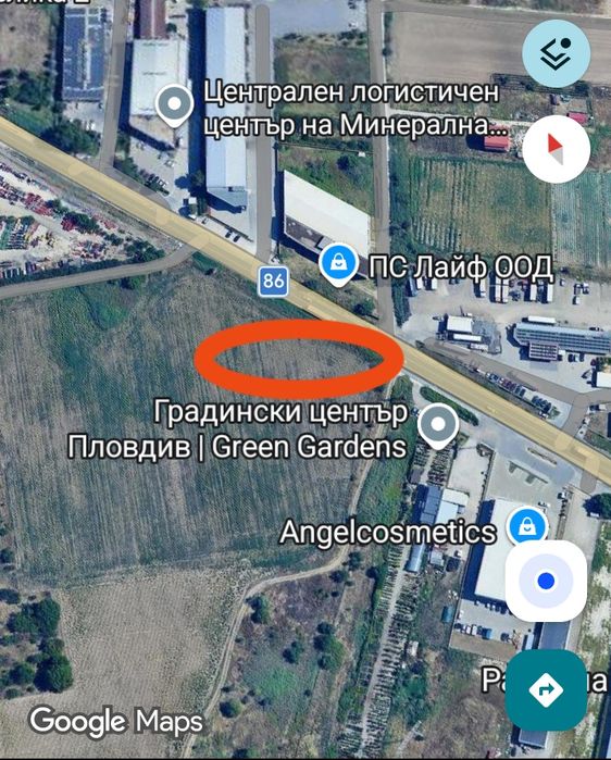 Отдава се под наем равен, насипан и утъпкан терен с площ от 6000 кв.м (6 декара),