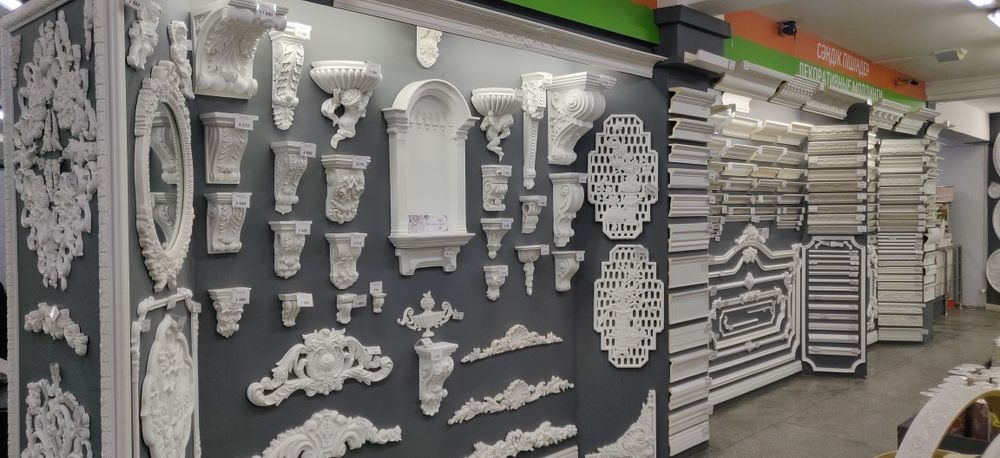 Колонна декоративная, лепнина