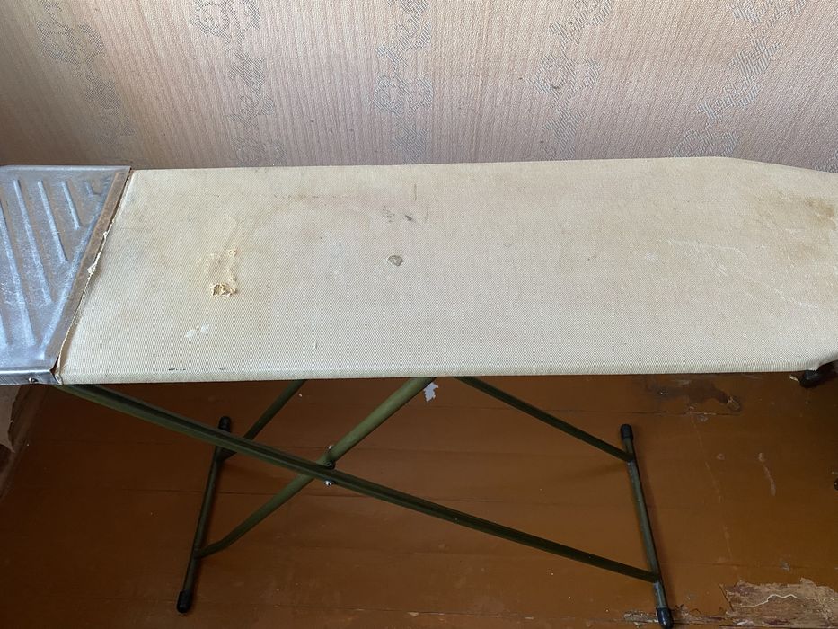 Продам гладильную доску б/у
