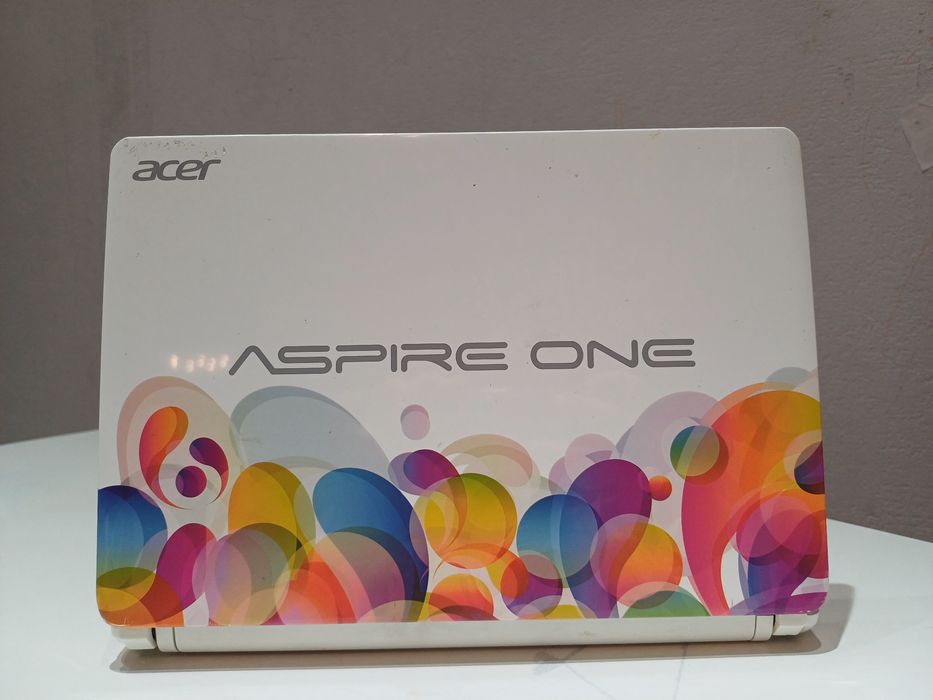 Ноутбук Acer Aspire one D270 (limited  edition)