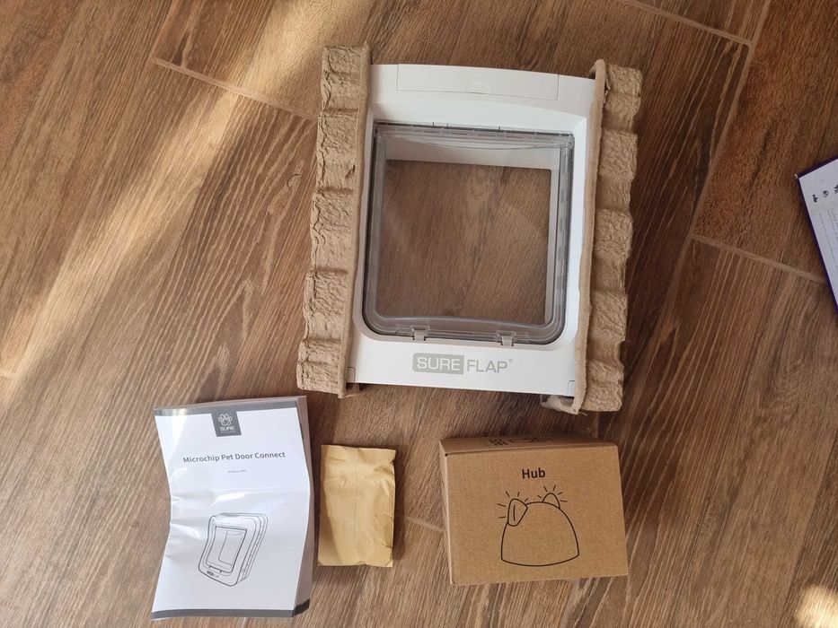 usita de pisici si caini mici sure petcare cu hub si aplicatie