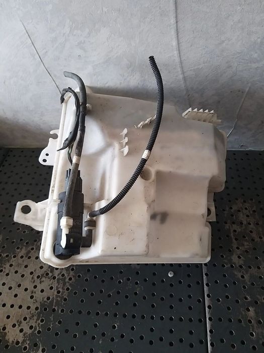 Vas lichid parbriz ford focus 3 bv6117b613a bv6117b613b