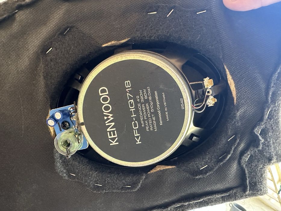 KENWOOD kalonka sotiladi spark polkasi bn