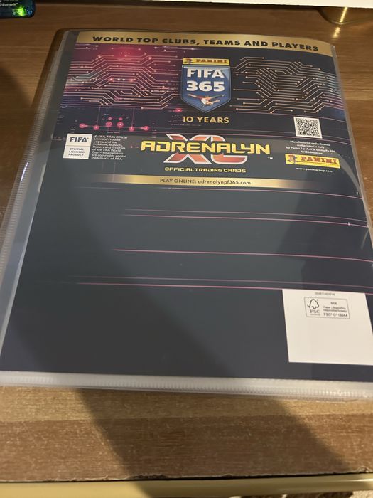Vand album complet fifa 365 adrenalyn 2025
