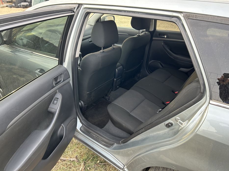 Toyota Avensis Тойота Авенсис 2.2 177кс на части!