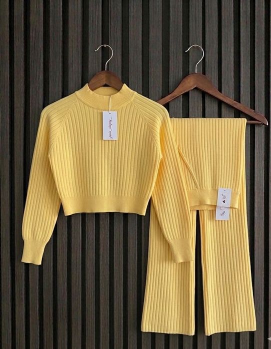 Дамски екипи  ,блузи