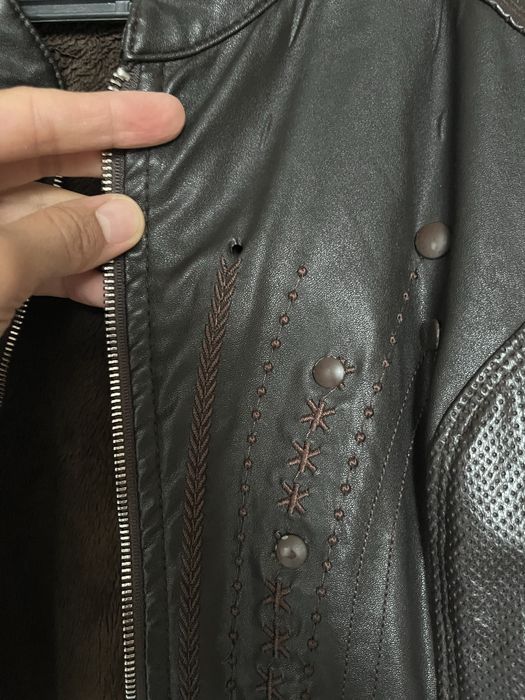 Кожанная красивая куртка