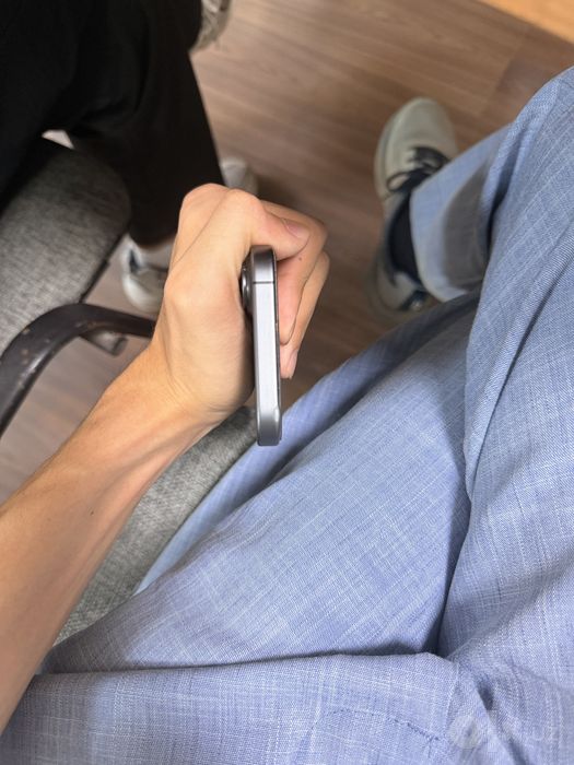 iPhone 17 100%/85цикл 256гб