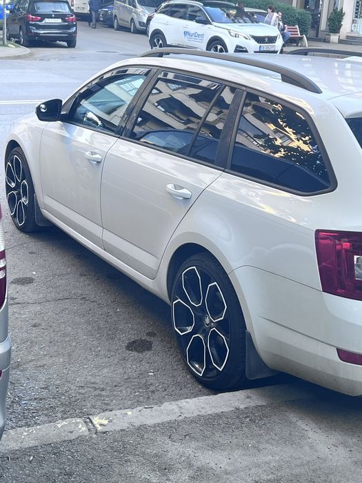 Skoda Octavia АВТОМАТИК 1.8* 4x4* НАВИГАЦИЯ* *