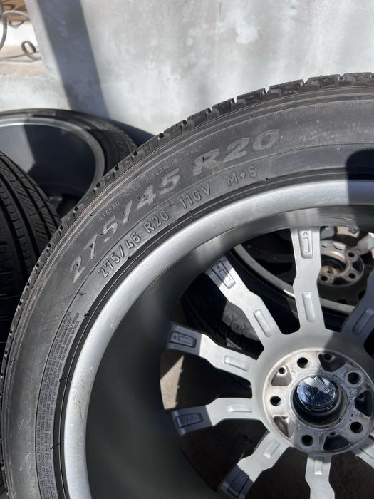Bmw X7 шины в отличном состоянии (срочно)