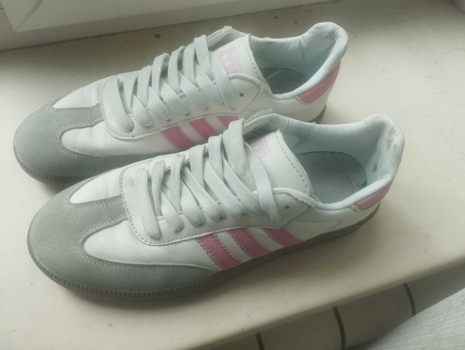 Кроссовки Adidas