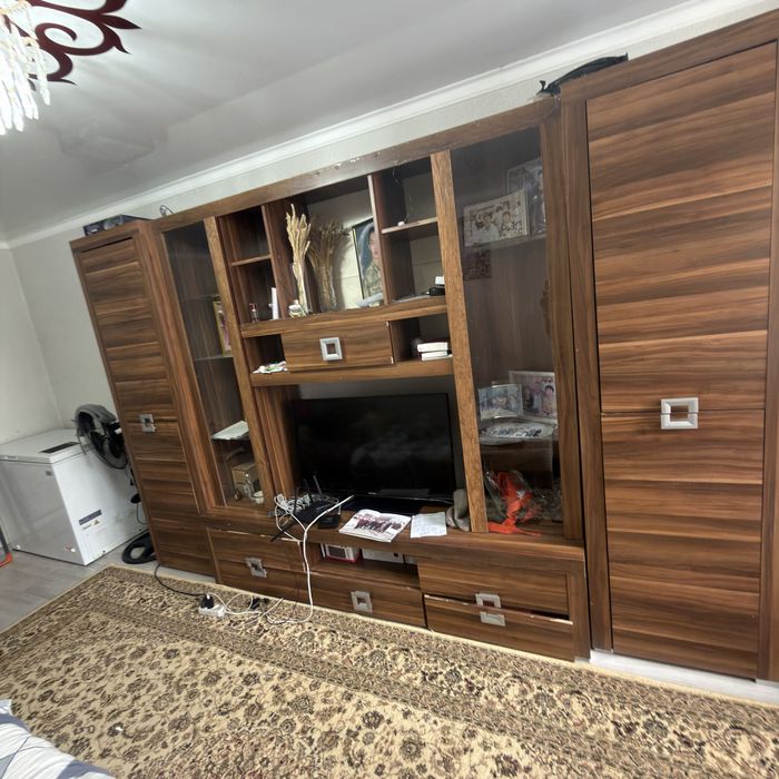 Отдам бесплатно стенку