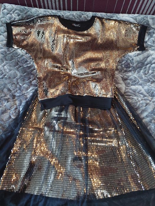 Шикарный праздничный костюм