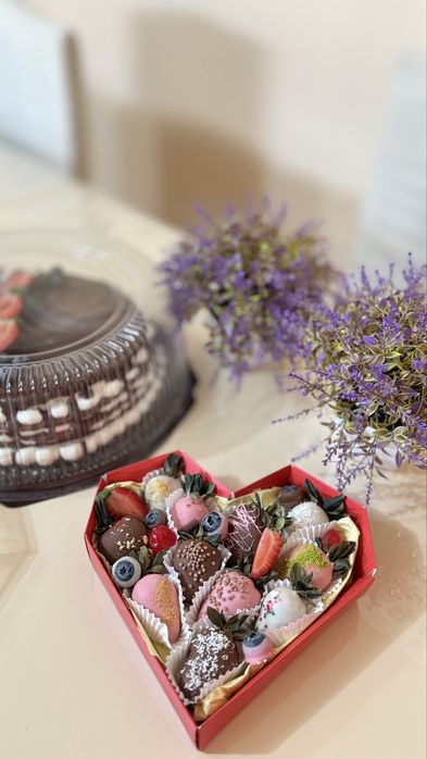 Торты на заказ и в наличии