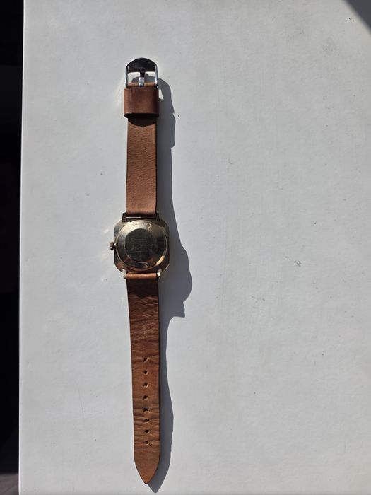 Ceas aur Longines Admiral 2000.