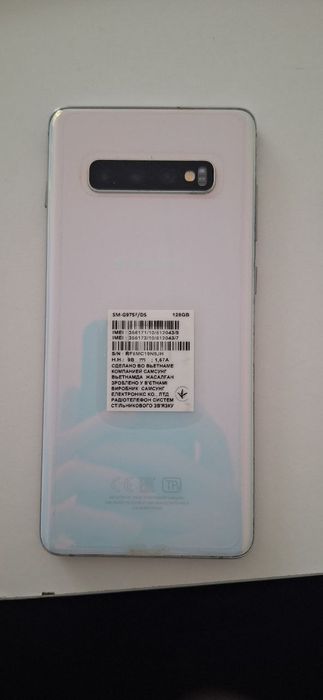 Samsung S10+ в отличном состоянии