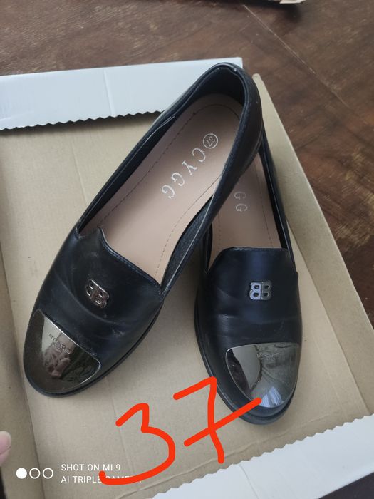 Продам женскую Обувь